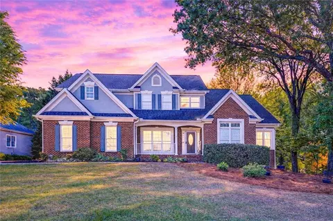 185 Amberbrook Cir, Grayson, GA 30017