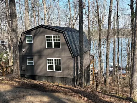 6995 Lakeside Pl, Gainesville, GA 30506