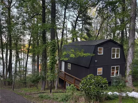 6995 Lakeside Pl, Gainesville, GA 30506