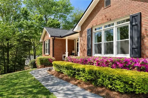 27 Cliffhanger Pointe SW, Cartersville, GA 30120 photo 4