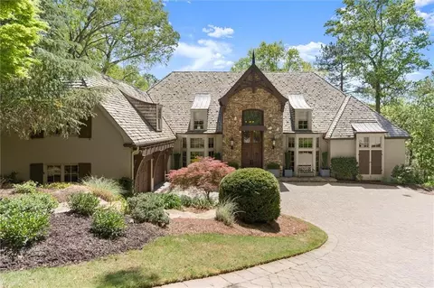 581 Pine Valley Rd SE, Marietta, GA 30067