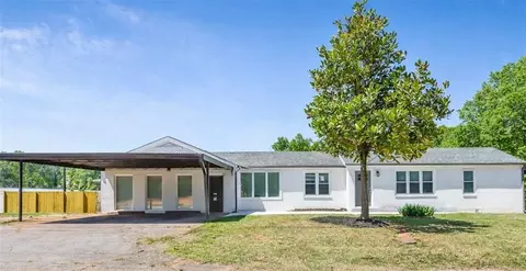 5586 Glore Dr SW, Mableton, GA 30126