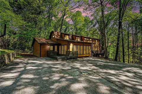 2530 Rockbridge Rd NW, Conyers, GA 30012