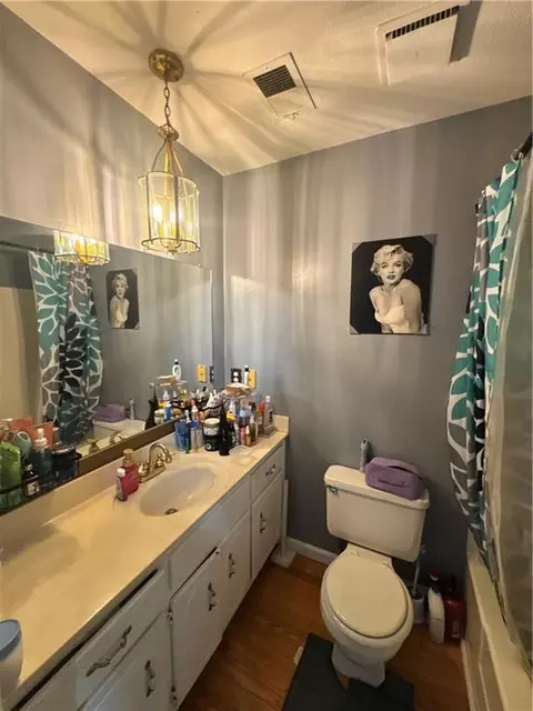 Bath - 159 Longview Rd, Stockbridge, GA 30281 photo 2 of 2