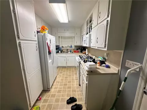 Kitchen - 159 Longview Rd, Stockbridge, GA 30281 photo 1 of 1