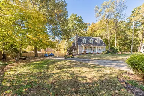 1817 Penrose Ct, Powder Springs, GA 30127