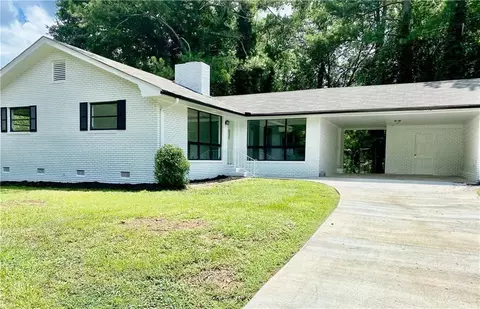 245 Lunie Dr SW, Mableton, GA 30126