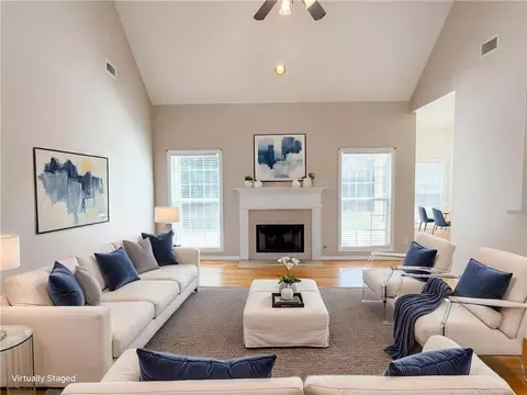 Living - 404 Eaglet Ct, Mcdonough, GA 30253 photo 3 of 5