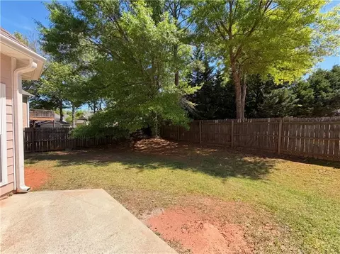 Exterior - 404 Eaglet Ct, Mcdonough, GA 30253 photo 5 of 6