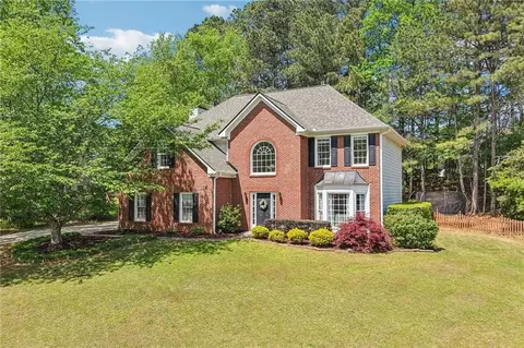 605 Silverberry Ln, Sugar Hill, GA 30518