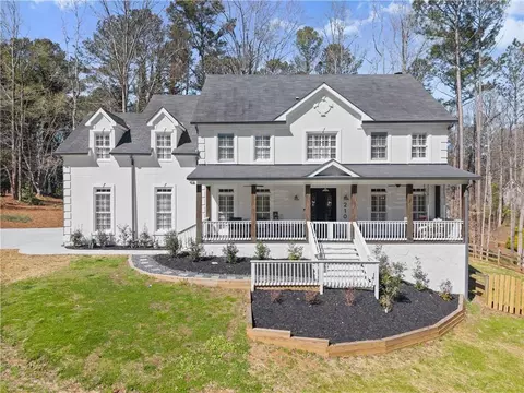 210 Weatherwood Cir, Alpharetta, GA 30004