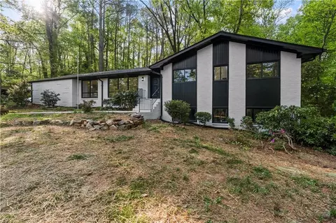 5253 Oxbow Rd, Stone Mountain, GA 30087