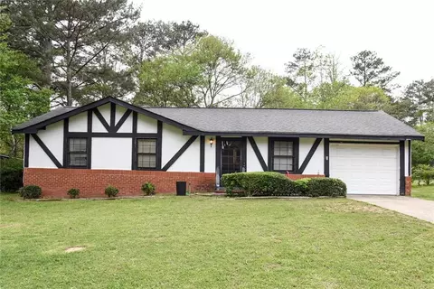 8943 Gatewood Cir, Jonesboro, GA 30238