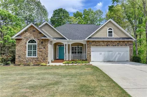 3502 Phoenix Cove Dr, Gainesville, GA 30506