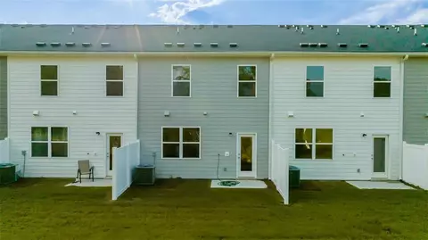 Exterior - 206 Kenmore Cir, Perry, GA 31069 photo 2 of 2