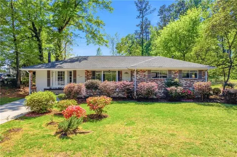 1100 Vonda Ln, Mableton, GA 30126
