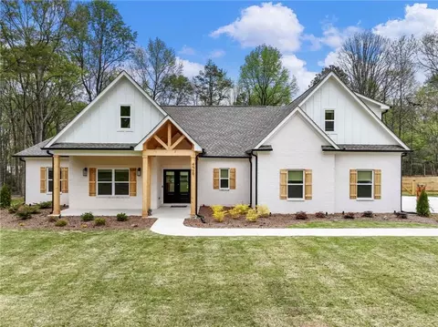 4939 Emory Griffin Rd, Gillsville, GA 30543