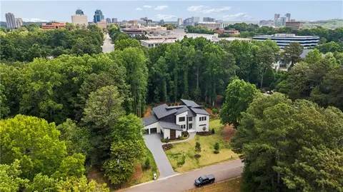1000 Clementstones Dr, Sandy Springs, GA 30342