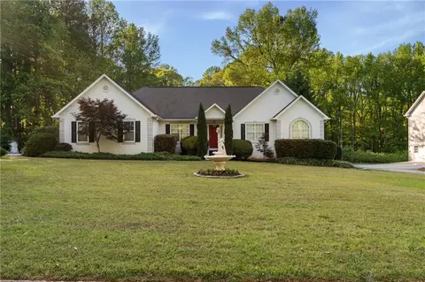 195 Galway Bnd, Tyrone, GA 30290
