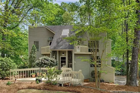 2915 Pond View Ct, Marietta, GA 30062
