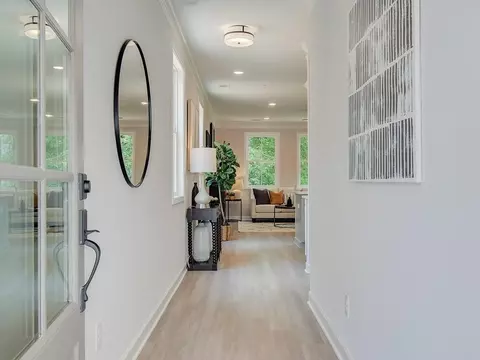 352 Marigold Ln, Woodstock, GA 30188