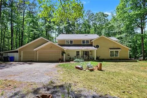205 Hidden Crk, Peachtree City, GA 30269