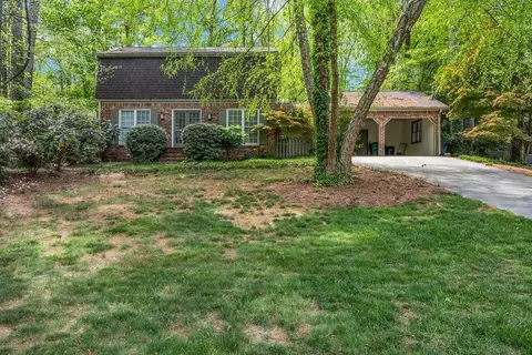 5614 Glenrich Dr, Dunwoody, GA 30338