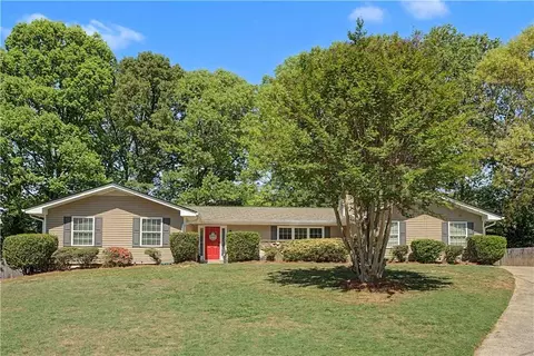 4905 Windwood Dr, Dunwoody, GA 30360