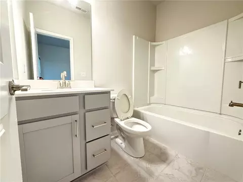 Bath - 3756 Davis Cir, Duluth, GA 30096 photo 7 of 7