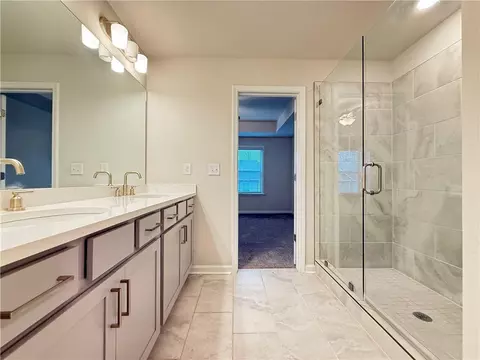Bath - 3756 Davis Cir, Duluth, GA 30096 photo 2 of 7