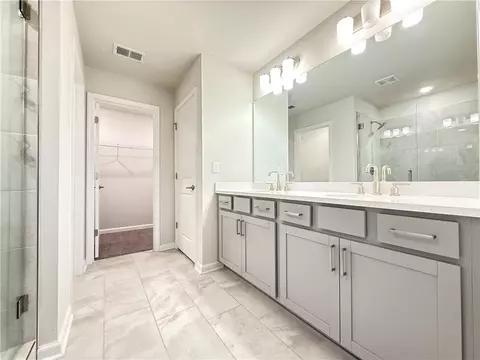 Bath - 3756 Davis Cir, Duluth, GA 30096 photo 1 of 7