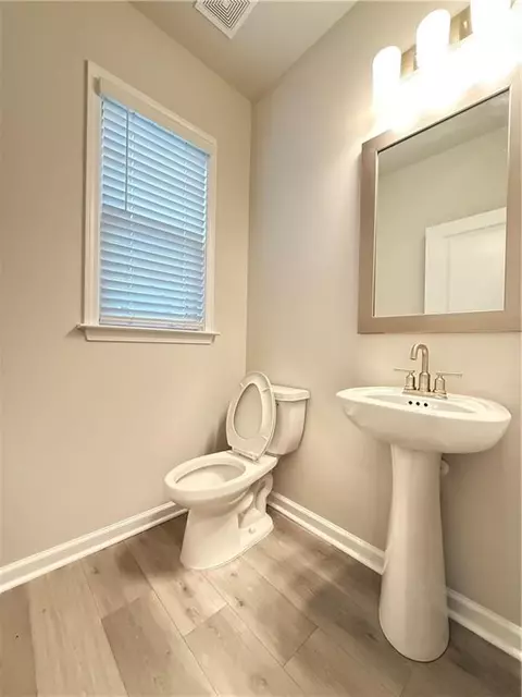 Bath - 3756 Davis Cir, Duluth, GA 30096 photo 5 of 7