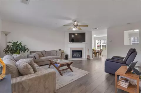 127 Chastain Cir, Newnan, GA 30263