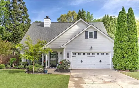 5425 Harris Creek Dr, Cumming, GA 30040