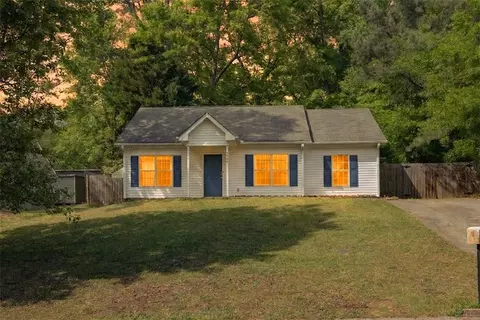 Exterior - 270 Griffith St, Winder, GA 30680 photo 2 of 6