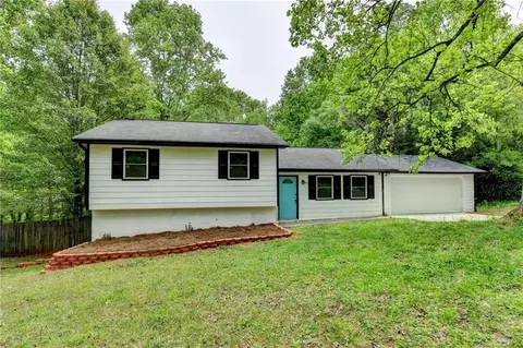1018 Wayne Dr, Snellville, GA 30078