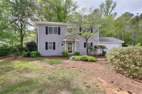 1124 Ironwood Dr, Grayson, GA 30017