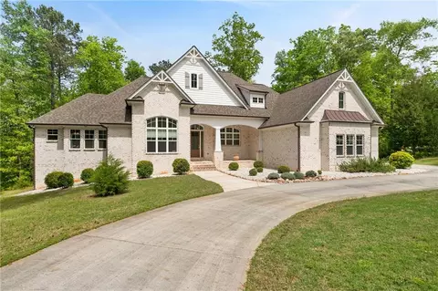 210 Darwish Dr, Mcdonough, GA 30252