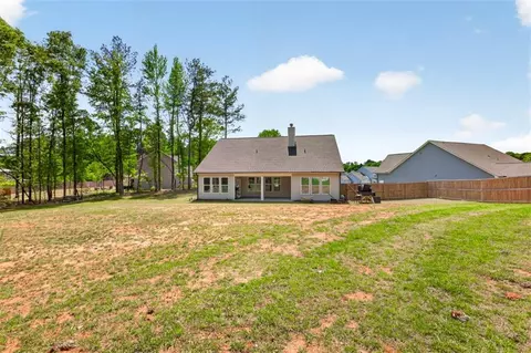 Exterior - 593 Dunagan Ct, Winder, GA 30680 photo 10 of 13