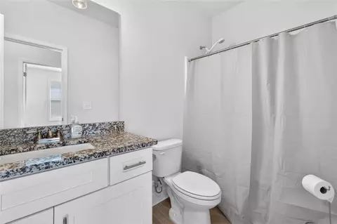 Bath - 593 Dunagan Ct, Winder, GA 30680 photo 5 of 5
