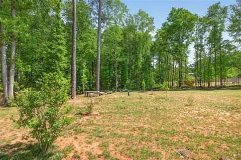 Exterior - 593 Dunagan Ct, Winder, GA 30680 photo 6 of 13