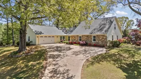 3182 Wicks Lake Dr, Marietta, GA 30062
