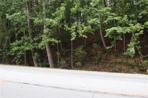 441 N Deshong, Stone Mountain, GA 30087