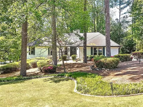 1792 Walker Ridge Dr SW, Marietta, GA 30064