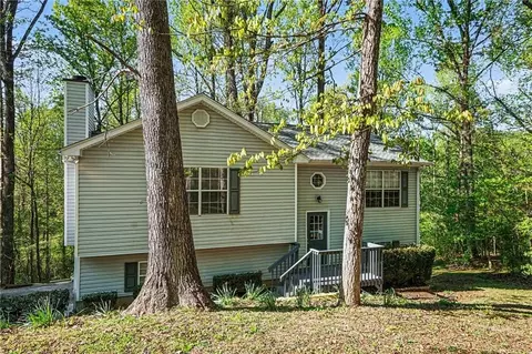 4083 Country Ln, Gainesville, GA 30507