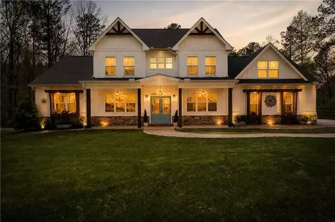 401 Blossom Trl, Acworth, GA 30101