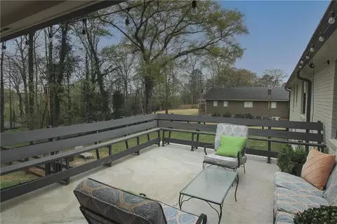Exterior - 112 Maple Dr, Cartersville, GA 30120 photo 10 of 11