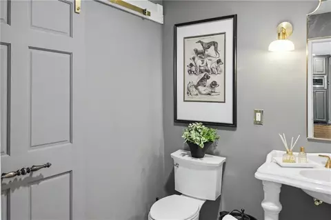 Bath - 112 Maple Dr, Cartersville, GA 30120 photo 2 of 14