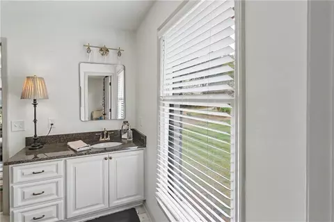 Bath - 112 Maple Dr, Cartersville, GA 30120 photo 11 of 14