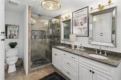 Bath - 112 Maple Dr, Cartersville, GA 30120 photo 6 of 14